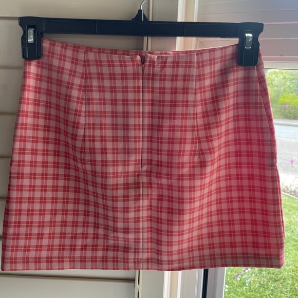 UO Gretchen Checkered Mini Skirt - Picture 3 of 4
